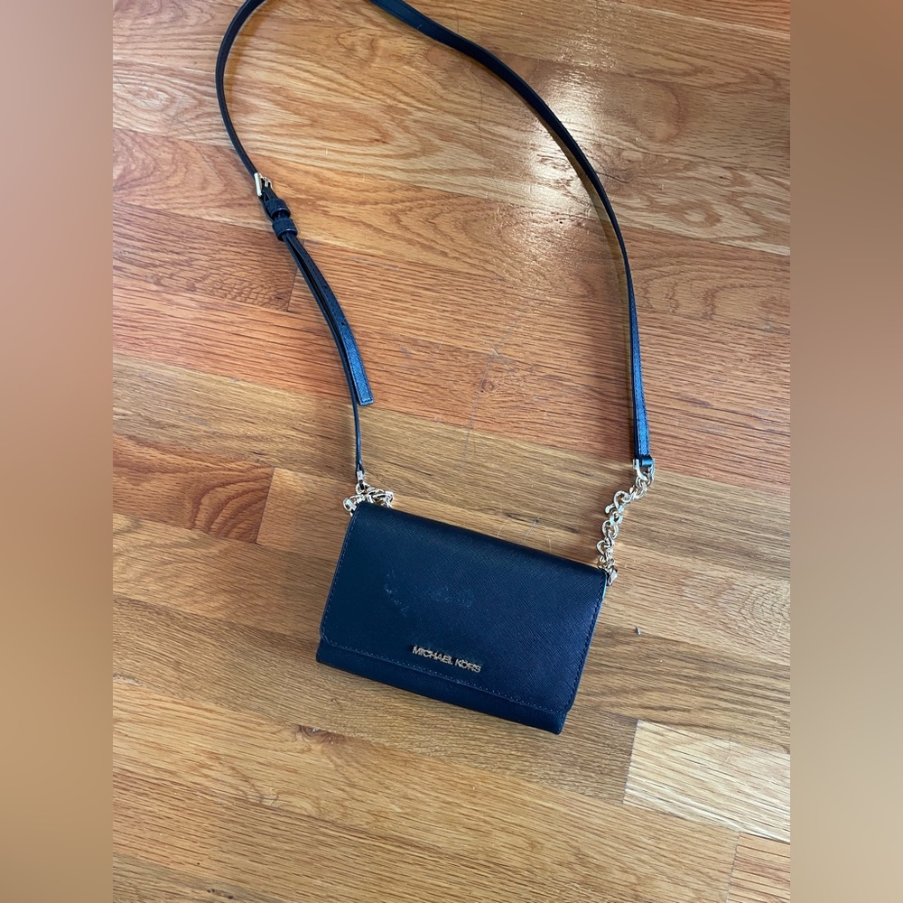 Michael Kors wallet on chain with phone slot